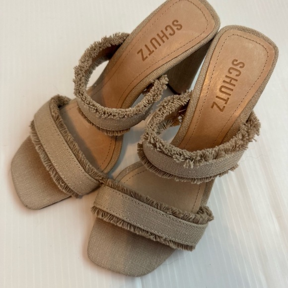 🆕 SCHUTZ Amely Beige Frayed Strap Heels NWT size 7 - Picture 4 of 16